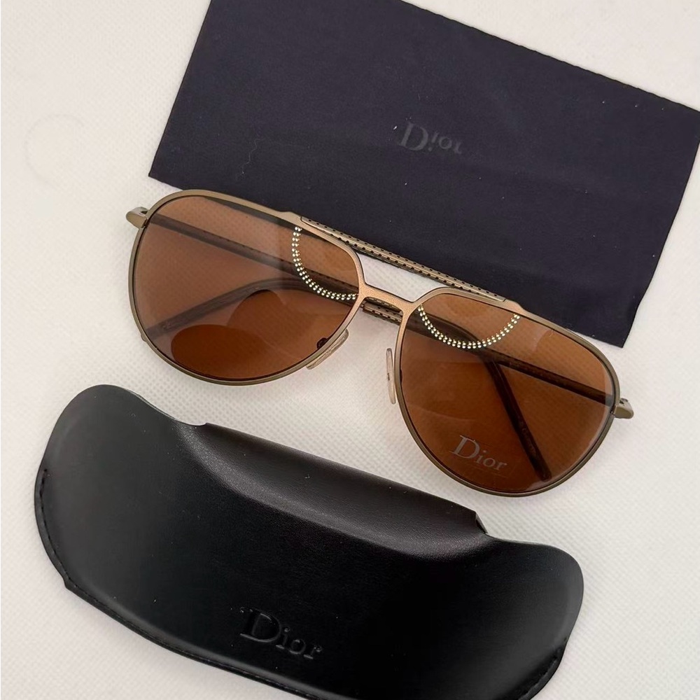 Vintage Dior Aviator Sunglasses – Bronze Metal Frame w/ Brown Lenses